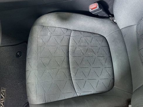 Used 2020 Toyota RAV4 XLE FWD image 17