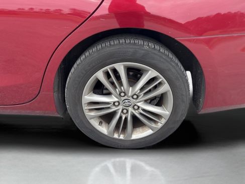 Used 2016 Toyota Camry SE w/ Moonroof Package image 39