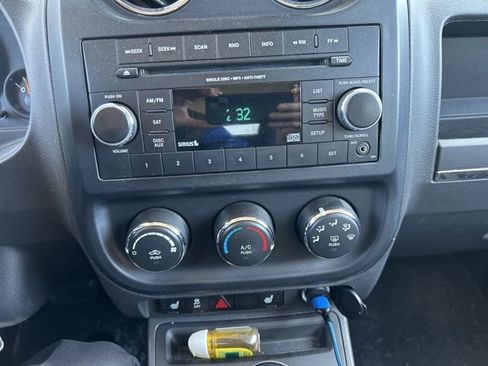 Used 2014 Jeep Patriot Latitude image 8