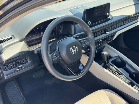 Used 2023 Honda Accord EX image 15