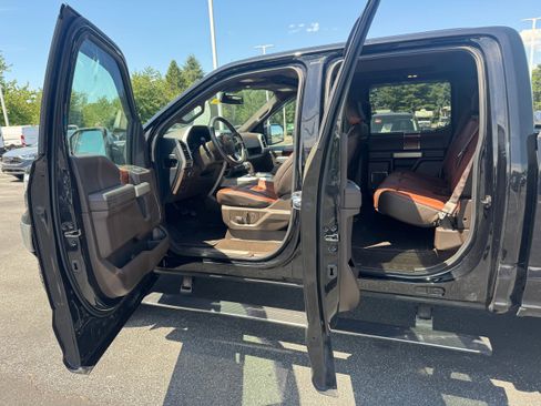 Used 2020 Ford F150 King Ranch w/ Equipment Group 601A Luxury AWD/4WD image 8