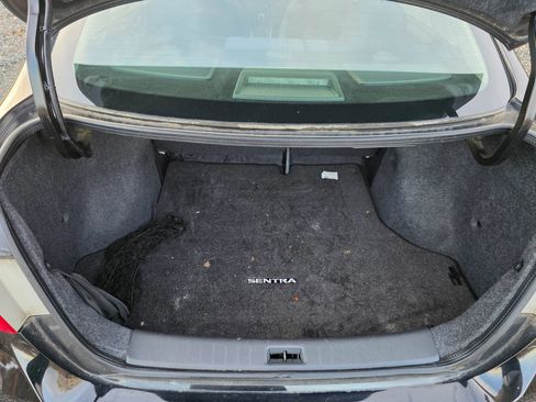 Used 2017 Nissan Sentra SV image 14