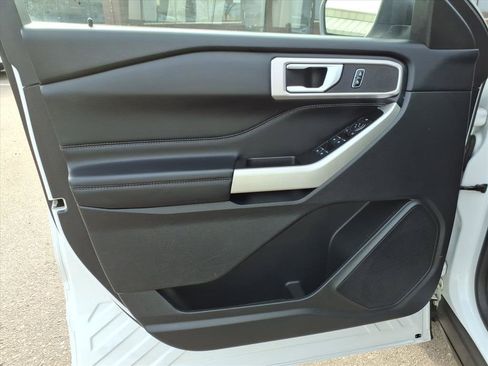 Certified 2021 Ford Explorer XLT w/ Equipment Group 202A image 14