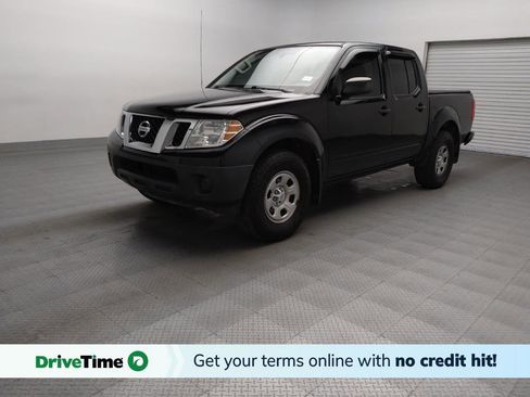 Used 2018 Nissan Frontier SV image 1