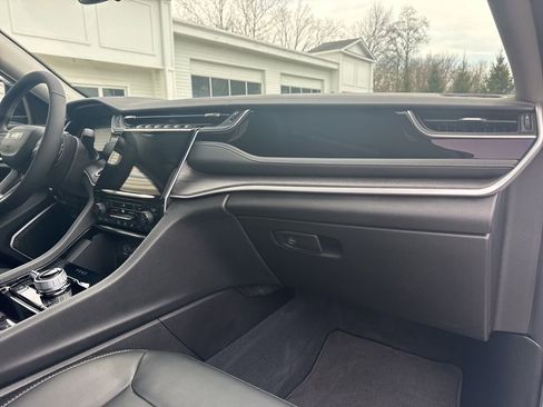 Used 2022 Jeep Grand Cherokee Limited 4xe w/ MOPAR Finishing Package image 37