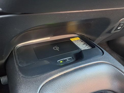 Used 2024 Toyota Corolla SE image 6