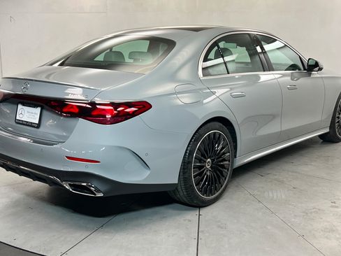 New 2026 Mercedes-Benz E 350 4MATIC Sedan image 5