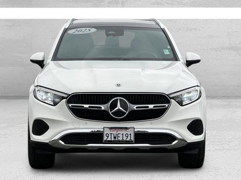 Certified 2025 Mercedes-Benz GLC 300 4MATIC image 9