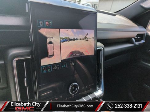 Used 2025 GMC Yukon Denali AWD/4WD image 12