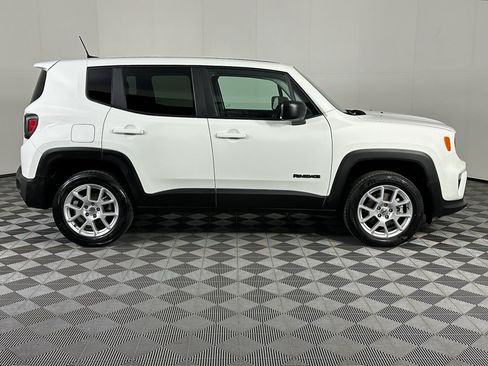 Used 2023 Jeep Renegade Latitude image 19
