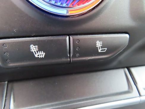 Used 2022 GMC Sierra 2500 SLE w/ SLE Convenience Package image 33