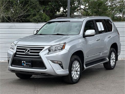 Used 2016 Lexus GX 460 w/ Premium Package AWD/4WD image 6