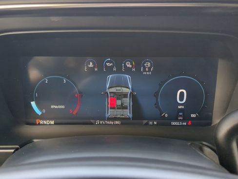 Used 2024 Ford F350 Platinum w/ Tremor Off-Road Package image 26