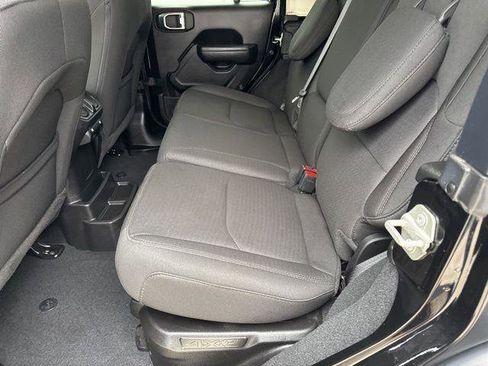 Used 2023 Jeep Wrangler Unlimited image 27