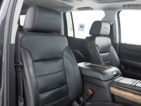 Used 2018 GMC Yukon XL Denali w/ Denali Ultimate Package AWD/4WD image 28