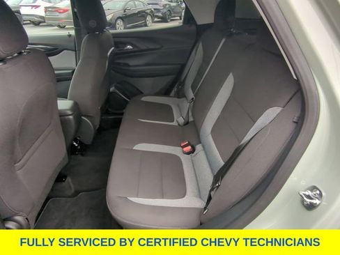 Used 2025 Chevrolet TrailBlazer LT AWD/4WD image 36