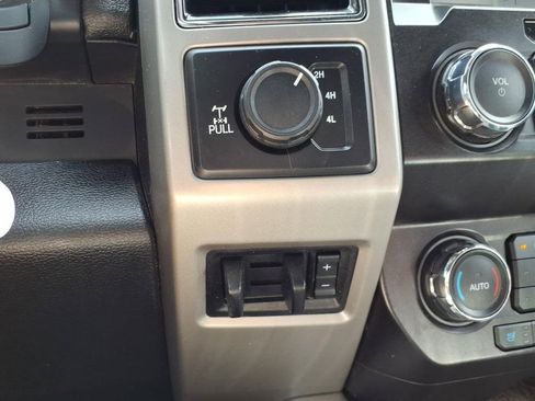 Used 2019 Ford F250 Lariat w/ Chrome Package AWD/4WD image 23