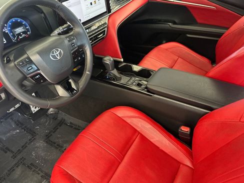 Used 2025 Toyota Camry XSE FWD image 12