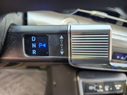 Certified 2024 Hyundai Kona Limited image 13