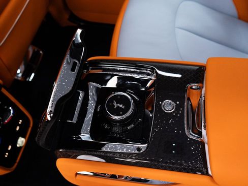 New 2026 Rolls-Royce Cullinan Black Badge image 31