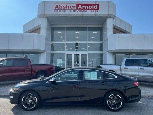 Used 2022 Chevrolet Malibu LT image 3