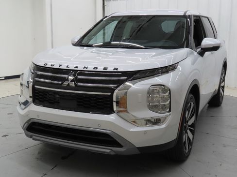 New 2026 Mitsubishi Outlander SE AWD/4WD image 7