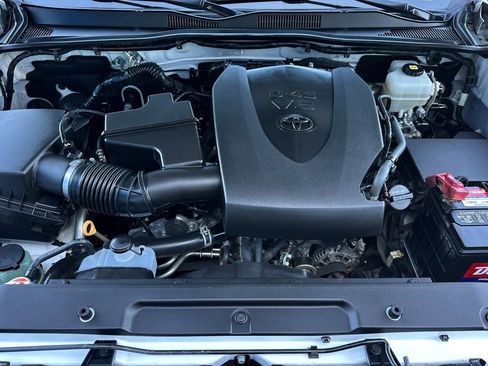 Used 2021 Toyota Tacoma TRD Off-Road w/ Technology Package image 22