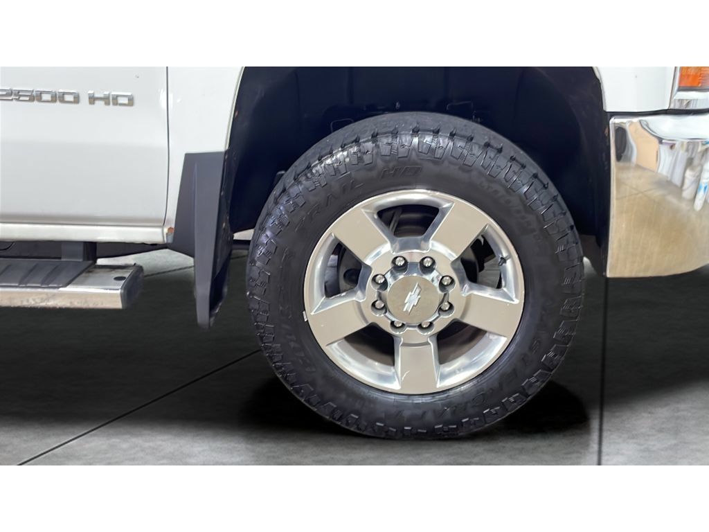 Used 2016 Chevrolet Silverado 2500 W/T w/ Snow Plow Prep Package AWD/4WD image 18