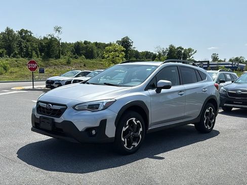 Used 2023 Subaru Crosstrek 2.5i Limited w/ Moonroof Package AWD/4WD image 3