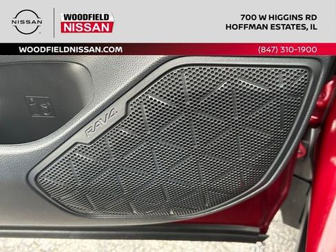 Used 2021 Toyota RAV4 XLE Premium AWD/4WD image 24