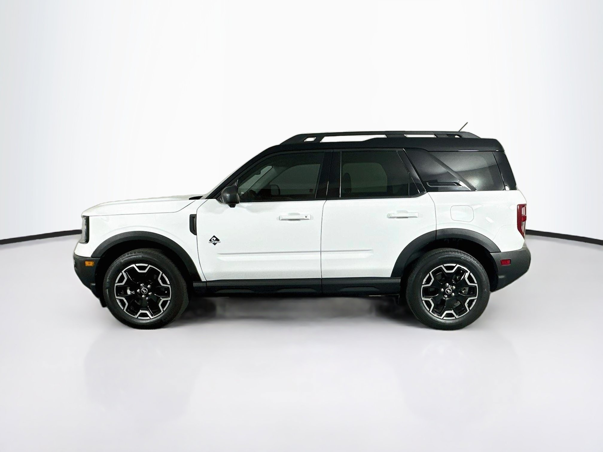 Used 2025 Ford Bronco Sport Outer Banks w/ Outer Banks Tech Package+ AWD/4WD image 4
