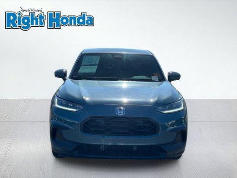 Used 2025 Honda HR-V Sport image 9