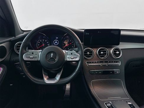 Used 2022 Mercedes-Benz GLC 300 image 23