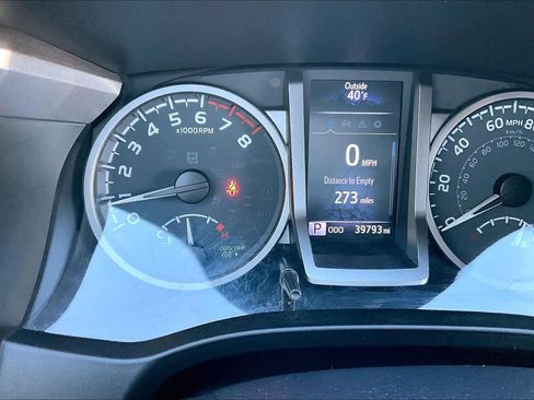 Certified 2021 Toyota Tacoma SR5 image 23