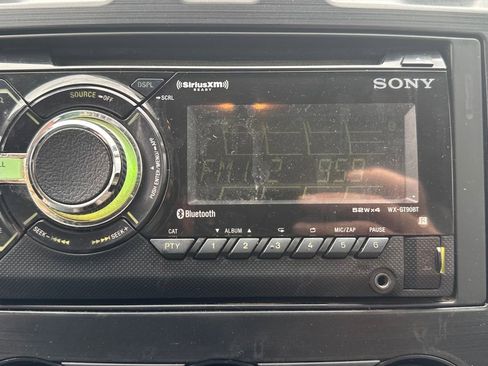 Used 2014 Subaru Forester 2.5i Limited image 12