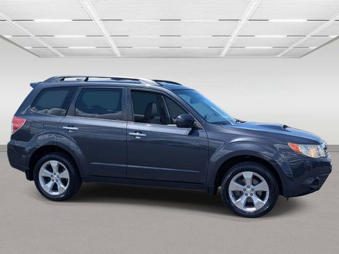 Used 2010 Subaru Forester 2.5XT Limited w/ Popular Equipment Group 1A AWD/4WD image 5