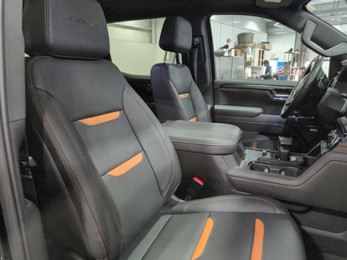 Used 2024 GMC Sierra 1500 AT4 w/ Technology Package image 17