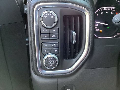 Used 2019 GMC Sierra 1500 SLT w/ SLT Premium Plus Package AWD/4WD image 24