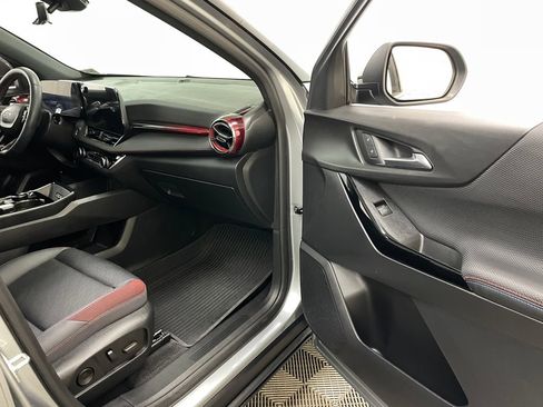 Certified 2025 Chevrolet Equinox RS w/ Safety and Technology Package FWD image 38
