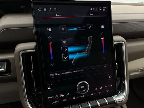 New 2026 GMC Yukon Denali w/ Denali Reserve Package image 30