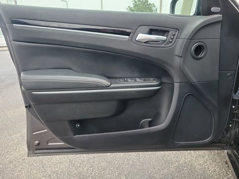 Used 2023 Chrysler 300 S w/ Comfort Group image 15