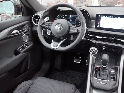 New 2024 Alfa Romeo Tonale Veloce image 31