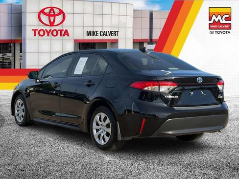 Used 2024 Toyota Corolla LE FWD image 3