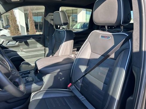 Used 2025 GMC Sierra 1500 AT4X image 23