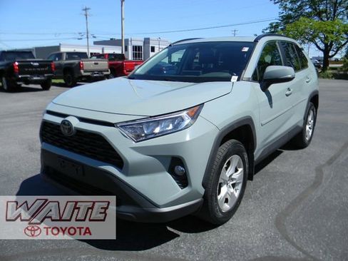 Used 2019 Toyota RAV4 XLE AWD/4WD image 5