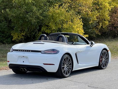 Used 2017 Porsche 718 Boxster S image 7