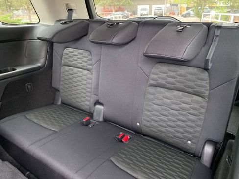 New 2026 Nissan Pathfinder SV image 12