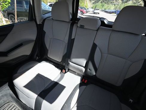 Used 2021 Subaru Forester Premium AWD/4WD image 9