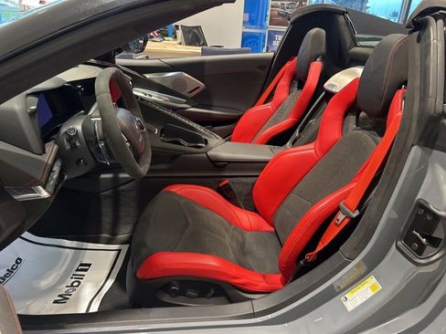 Used 2024 Chevrolet Corvette Stingray Premium Conv w/ 3LT image 9