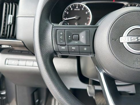 Used 2023 Nissan Pathfinder S FWD image 35